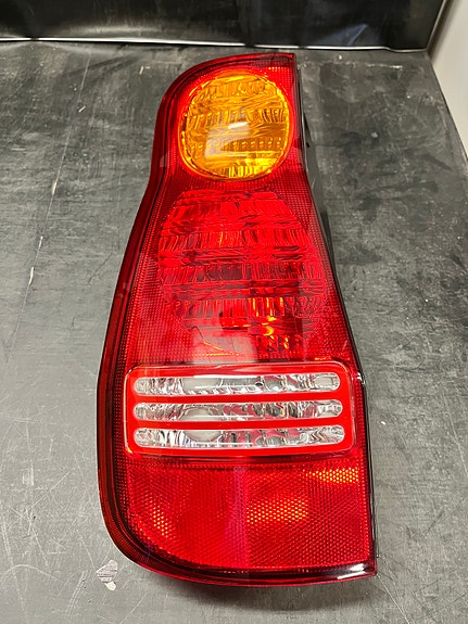 Takavalo Hyundai Matrix vasen