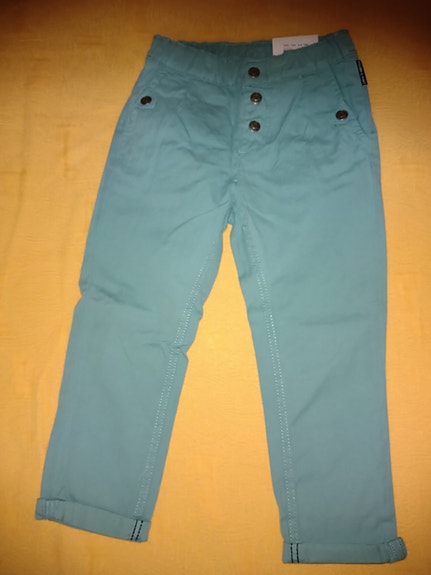 UUSI Benetton farkut size 104 / 3-4v