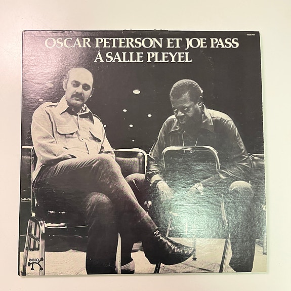 Oscar Peterson / Joe Pass – Oscar Peterson Et Joe Pass À La Salle Pleyel