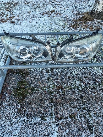 Toyota Rav ajovaloumpio