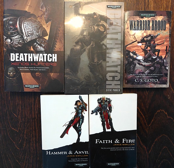 Warhammer 40k kirjallisuutta