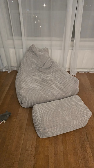 Säkkituoli rahilla
