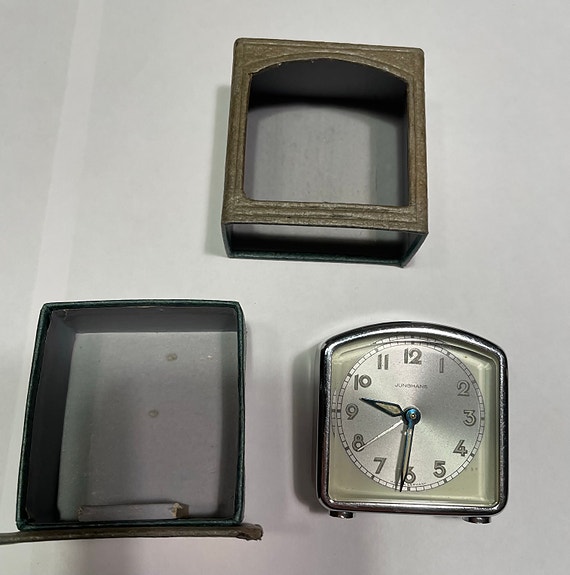 Junghans matkaherätyskello