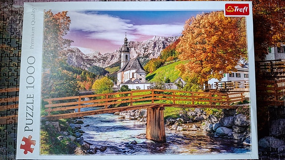 Kirkko ja maisema
