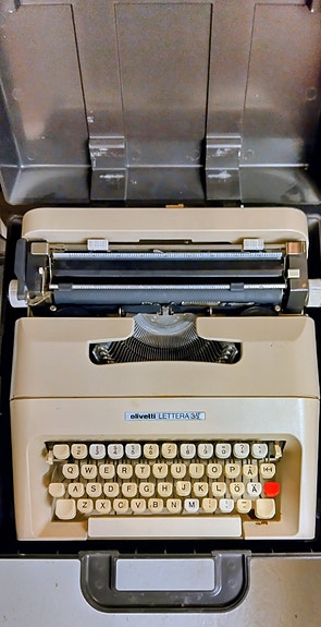Mekaaninen kirjoituskone Olivetti Lettera 35