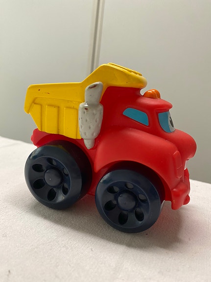 Tonka lasten leikkikuorma-auto punainen ja keltainen