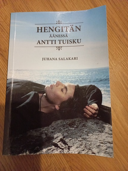 Antti Tuisku Hengitän-kirja