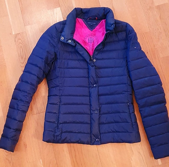 Tommy Hilfiger kevytuntuvatakki xs