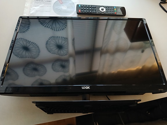 Logik-näyttö 24" /TV (2xHDMI)