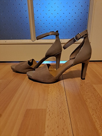 Harmaat korkokengät koko 40