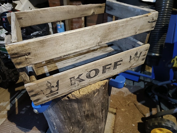 Vanha Koffin kori