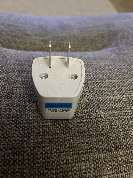 Muuntopistoke matkaajille