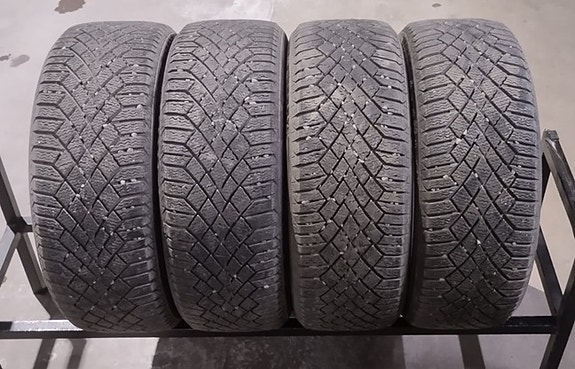 Käytetyt 205/50R17 Continental kitkarenkaat