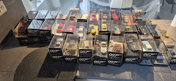 James Bond keräilyautot