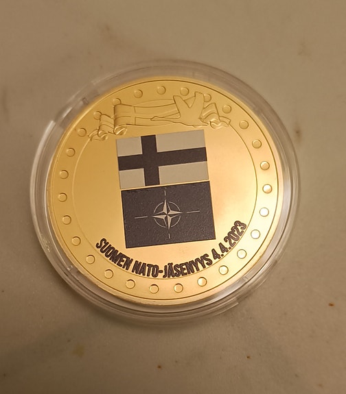 Suomi Nato-Jäsenyys 2 Kpl juhlarahoja