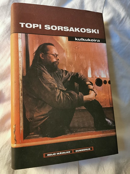 Topi Sorsakoski Kulkukoira kirja