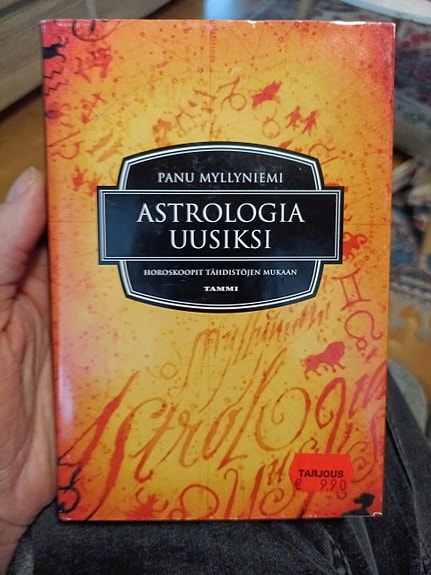 Panu Myllyniemi Astrologia uusiksi kirja