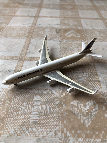 Metallinen Air France lentokone pienoismalli