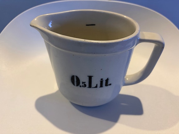 Arabia 0,5 litraa keraaminen mittakannu