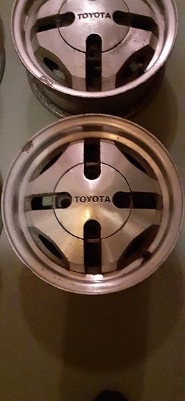 Toyota Corolla GT  13" alumiinivanteet