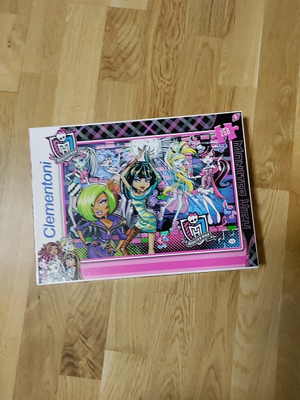 Monster high palapeli