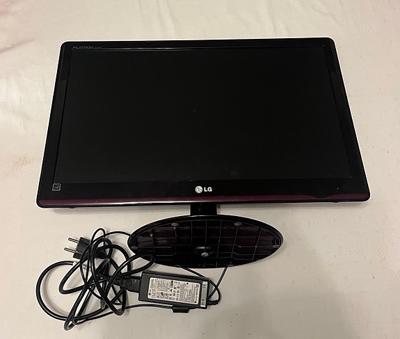 LG Flatron E2350V 23”
