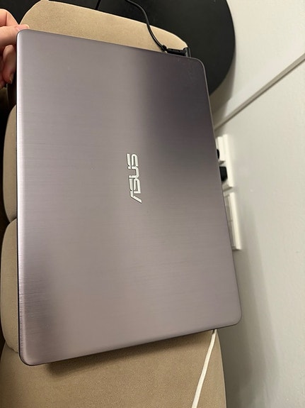 Asus vivoBook S14