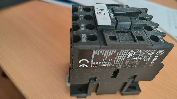 GE kontaktori, CB5A301T