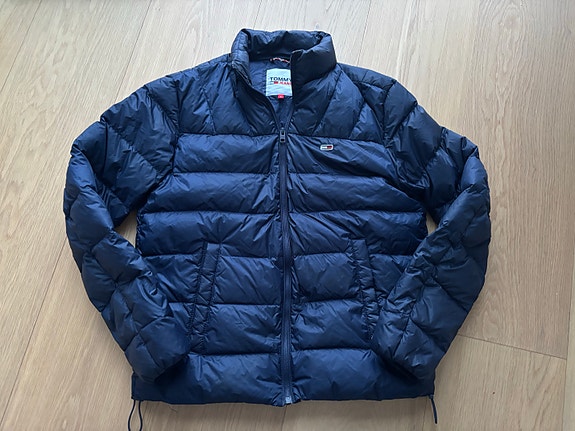 Tommy Hilfiger untuvatakki
