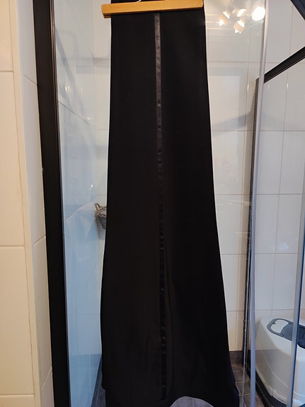 Miesten suorat mustat housut
