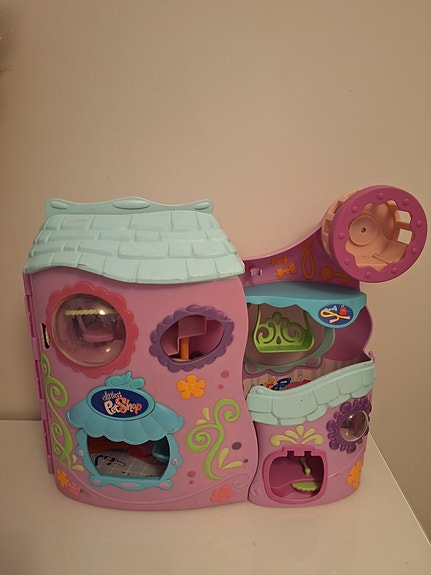 Pet shop talo