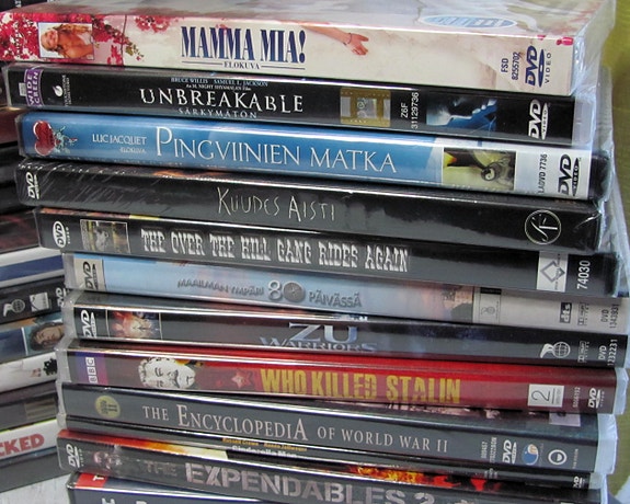 DVD -elokuvia muoveissaan *UUSIA /kappale