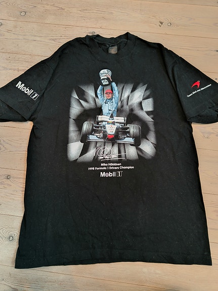 Vintage t-paita Mika Häkkinen World Champion 1998 Mobil 1 Koko L