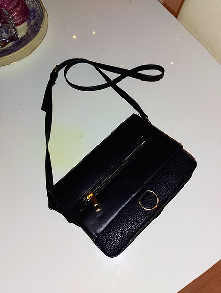 Crossbody laukku