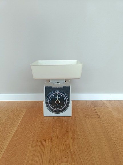 Retro keittiövaaka
