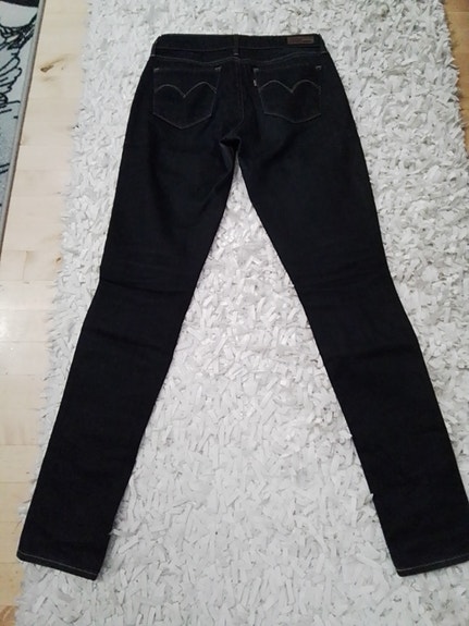 Levis 27/34" demi curve modern rise skinny