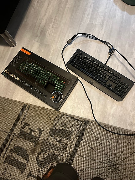 Razer BlackWidow Ultimate Stealth Näppäimistö USB-liitännällä