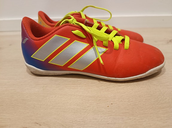 Adidas kengät koko 33