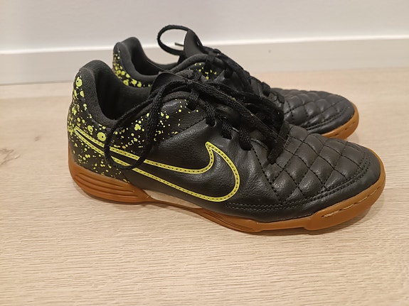 Nike kengät koko 32