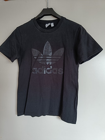 Adidas t- paita