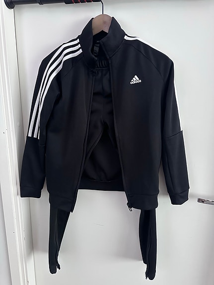 Adidas puku