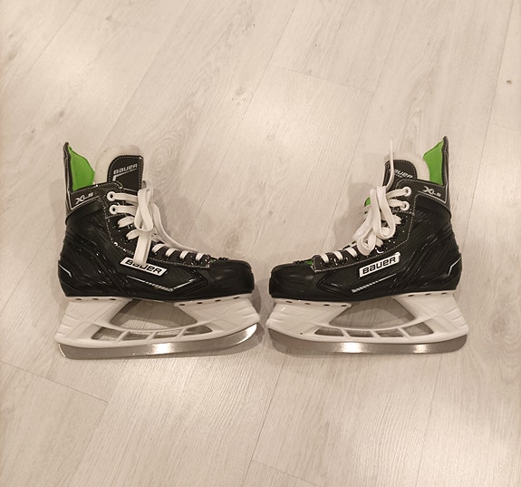 Bauer XLS jääkiekkoluistimet pohjallinen 23,7 cm koko 38