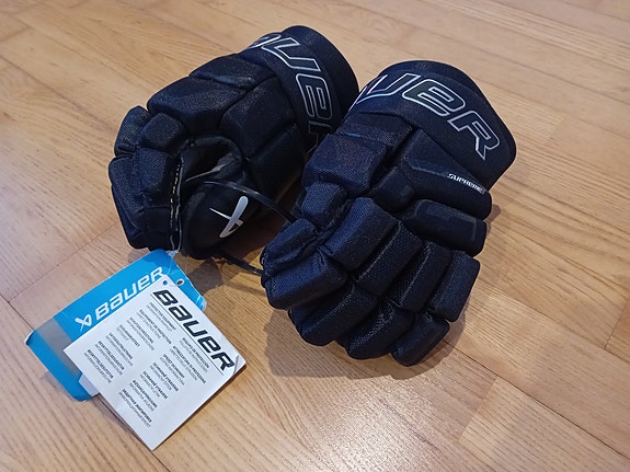 Bauer Jääkiekko hanskat S23 Supreme M3 JR 10"