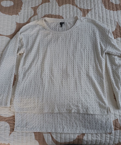 Neule M