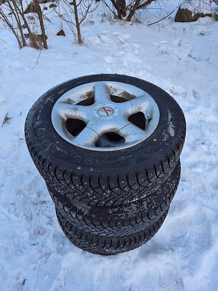 15" alumiinivanteet nastarenkailla