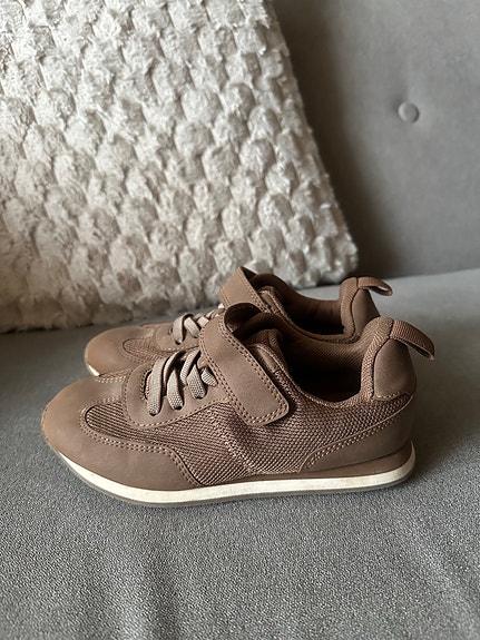 H&M tennarit 31