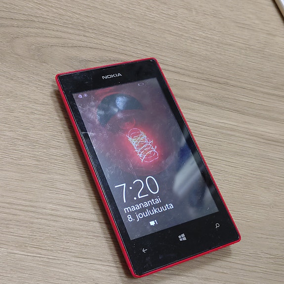 Nokia Lumia 520 Älypuhelin