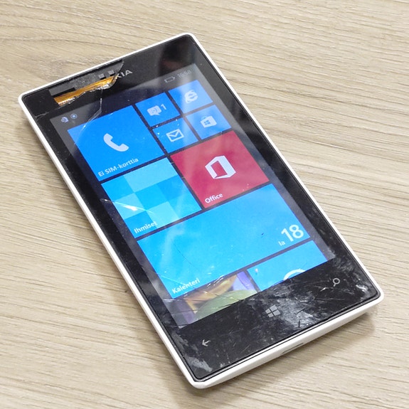 Nokia Lumia 520 Älypuhelin