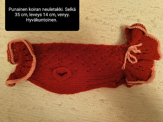 Punainen koiran neule / röyhelömekko 35 cm