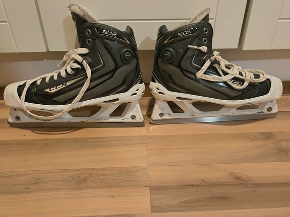 Maalivahdin luistimet CCM 50K